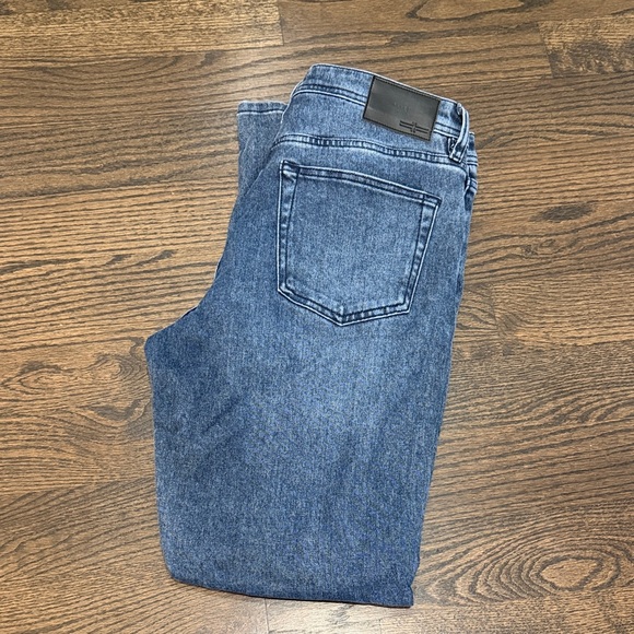 Liverpool Jeans Company Men's Kingston Modern Straight Jeans